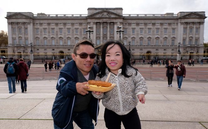 180 см на двоих: самая низкорослая пара провела медовый месяц в Лондоне